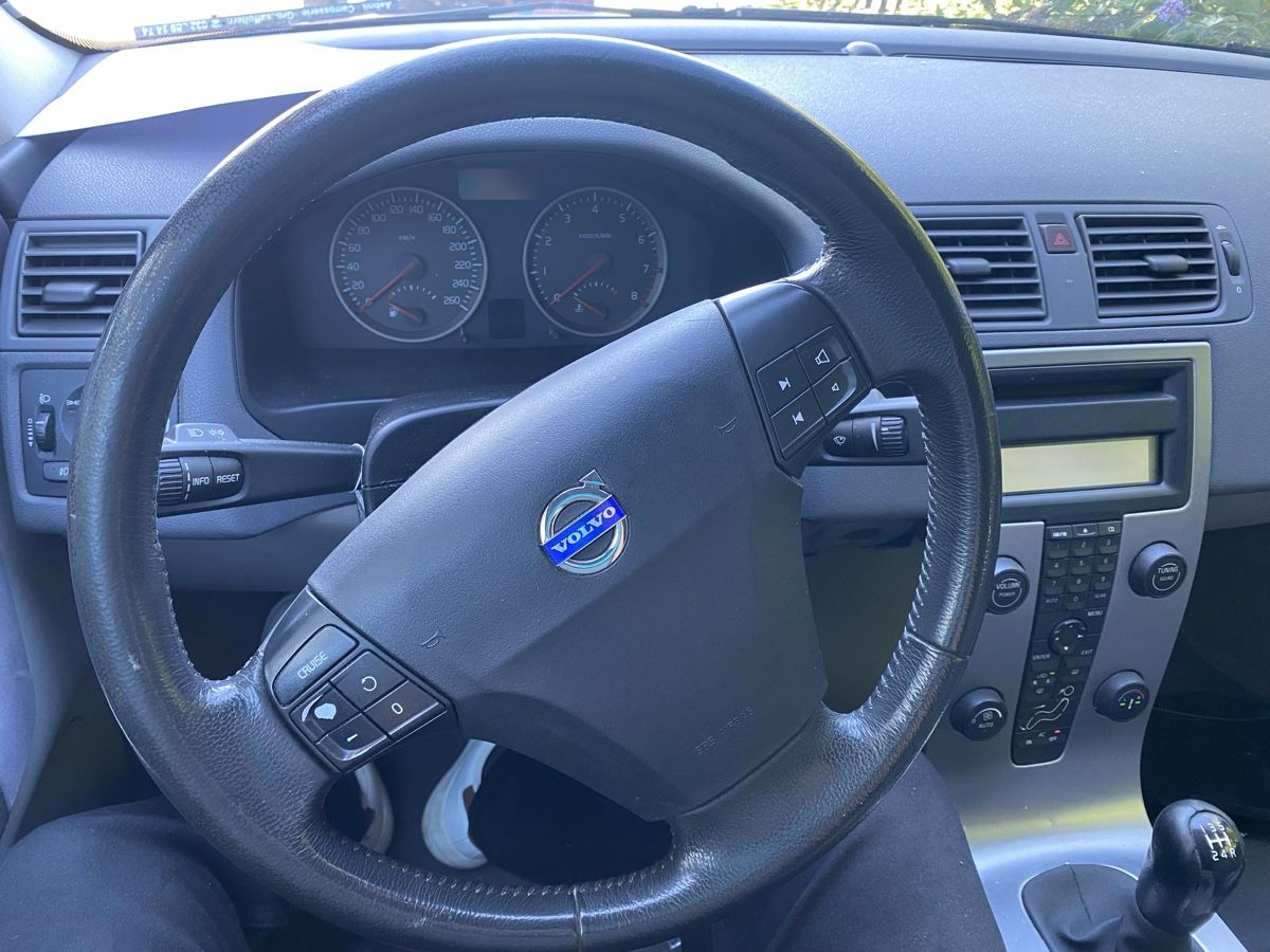 Volvo Automobili: Volvo V50 2.4i – Difettoso da Minusio venduto da Peach660 3