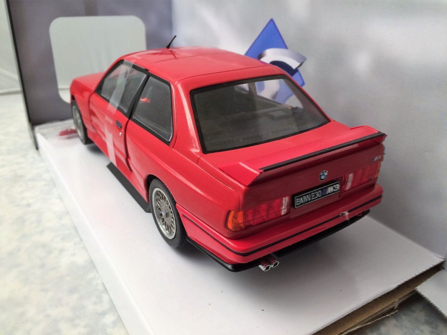 BMW Modellautos: BMW E30 M3, rot, 1:18 – Neu und originalverpackt aus Erlenbach im Simmental von Model_box 3
