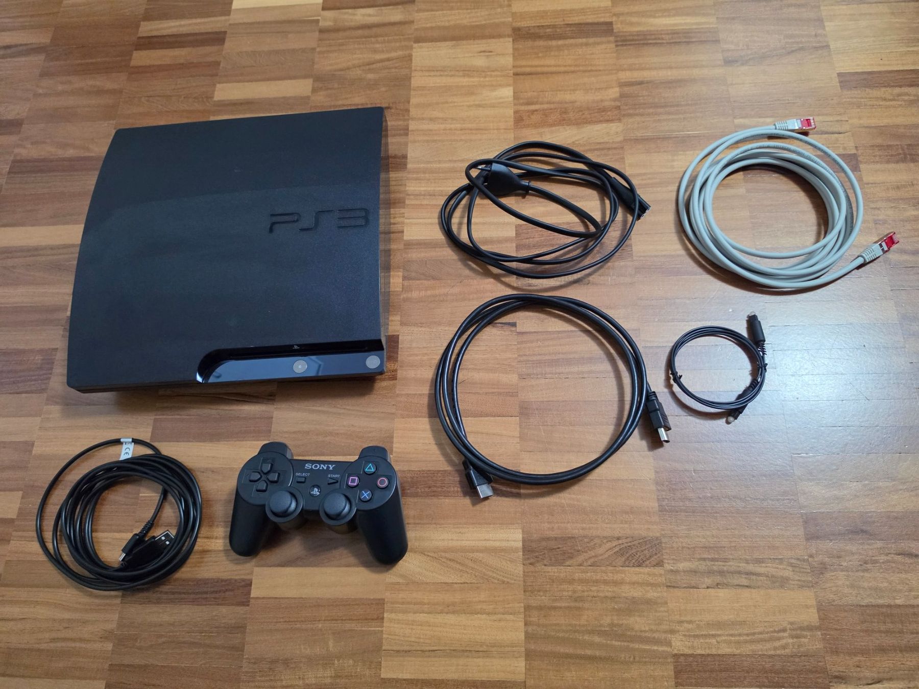 Sony Console: PS3 Slim Konsole mit Zubehör ab 1 Fr.- – Usato da Chur venduto da Ghostwulf