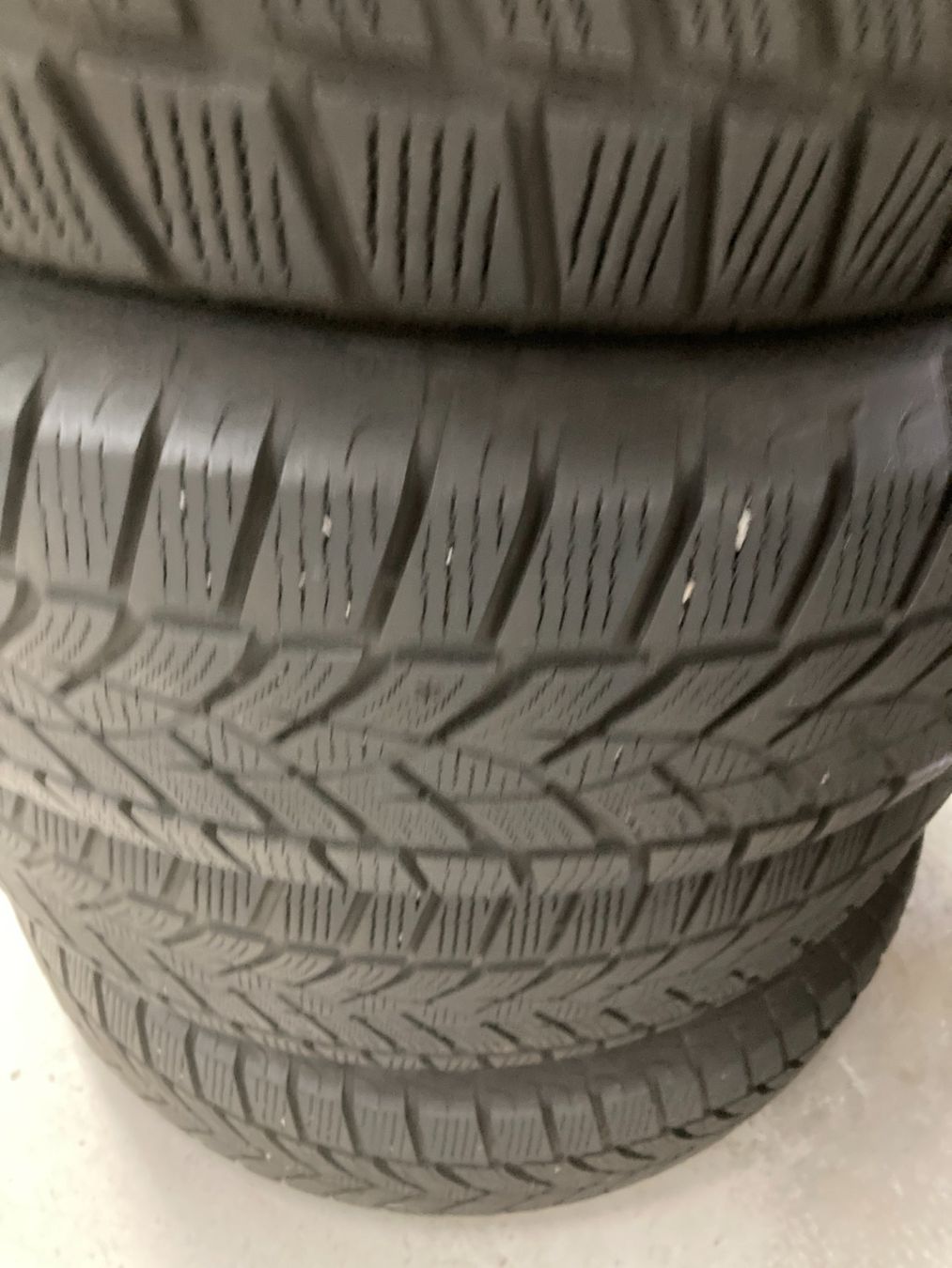 Goodyear Pneus & Kompletträder: 225/65R17 Winterpneu Good Year – Neu und originalverpackt aus Cham von WB2223 1