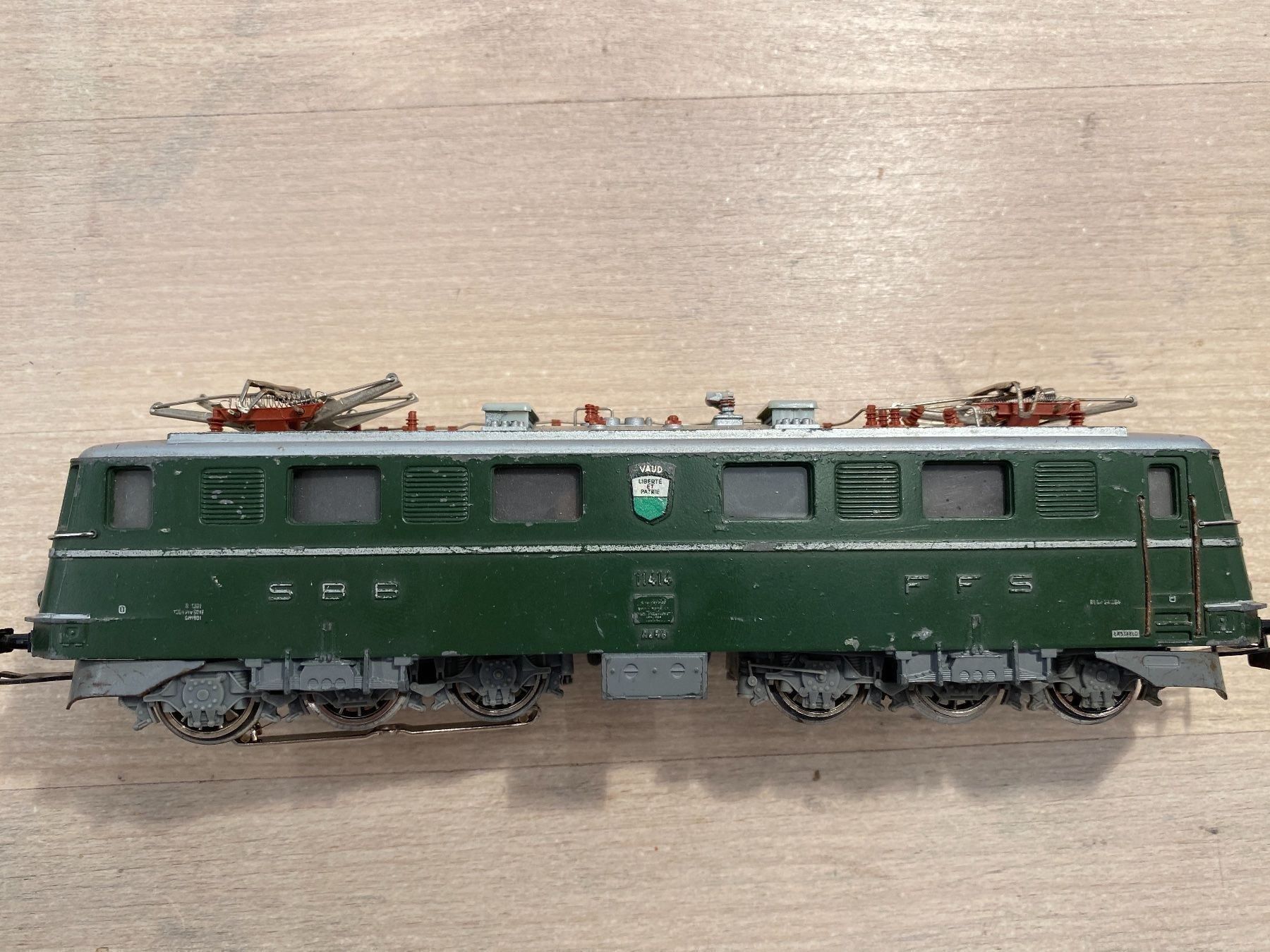Märklin Modellini di ferrovie: Märklin 3050 SBB Ae6/6 Vaud – Usato da Lupsingen venduto da New-Haven 2