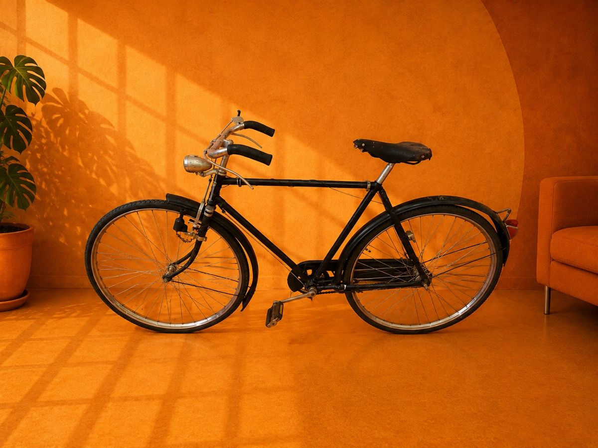 Brooks Velos: Oldtimer-Herrenrad – Brooks Ledersattel & Gestängebremse – Gebraucht aus Fulenbach von Annie.s_Mid_Century