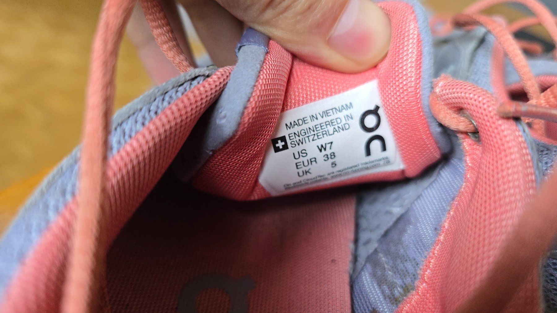 On Scarpe da uomo: ON schuhe .  EU 38 – Usato da Wallisellen venduto da theblacksheep 3