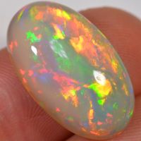 11.5 Karat - Brillanter Äthiopischer Welo Opal