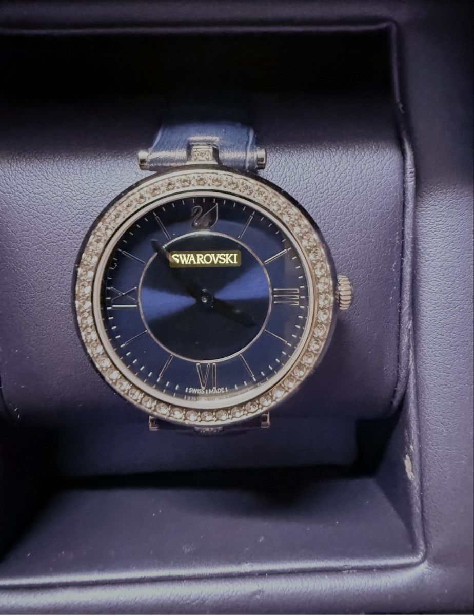Swarovski Montres: Swarovski Damenuhr  – Neuf (Voir description) à Stüsslingen par tanwag