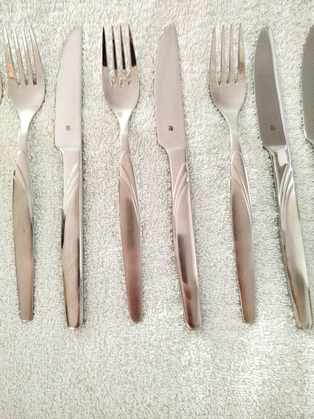 WMF Set di posate: 8  hochwertige Messer und Gabeln – Nuovo (secondo la descrizione) da Derendingen venduto da Rigatoni01