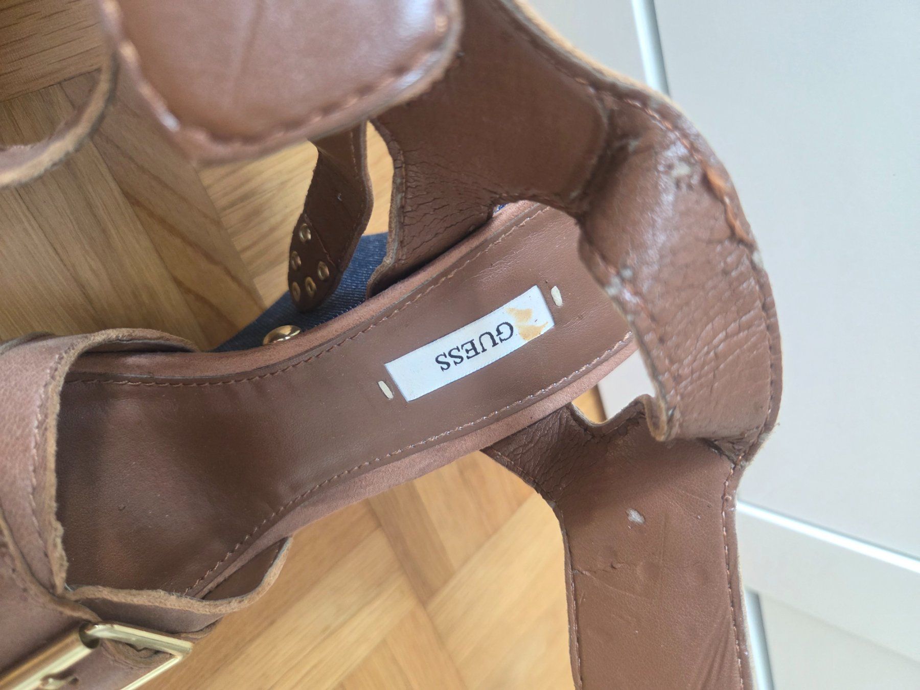 Scarpe da donna: Guess Keilsandalen, braun, Gr. 35 – Usato da Regensdorf venduto da sar_895z 4