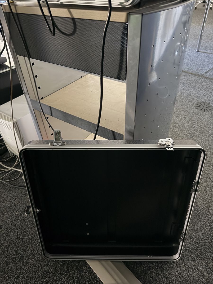 Sistema di controllo: Blackmagic ATEM 4K + HyperDeck + Gator Rack – Usato da Nänikon venduto da macqua 2