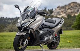 Kymco AK Premium