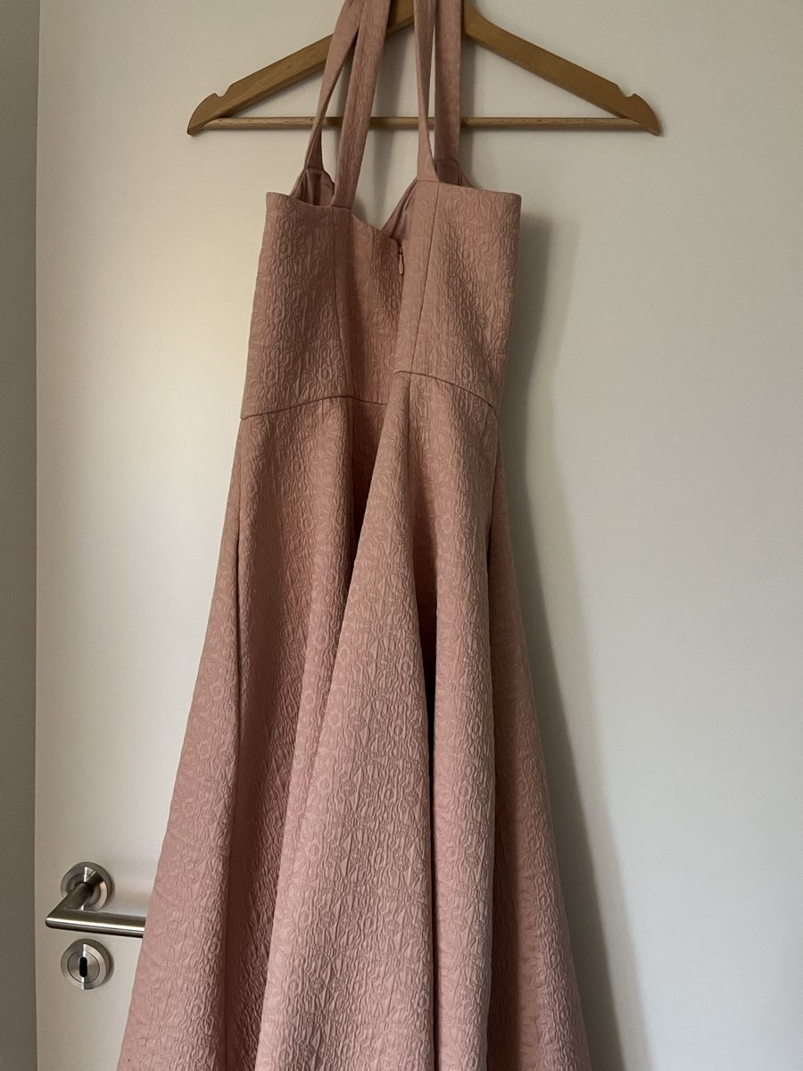 Robes: Rosa Kleid Grösse 34/36 – D'occasion à Dübendorf par helenlisa