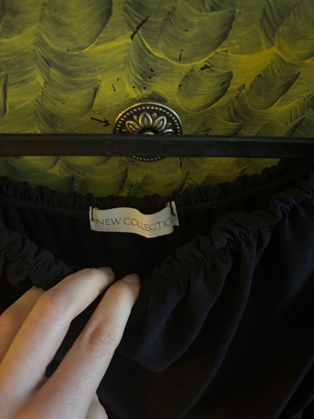 Camicette: Schwarze Off-Shoulder-Bluse mit Trompetenärmeln – Usato da Bülach venduto da reaos 3