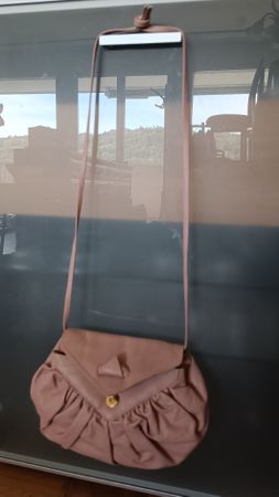 Leder Tasche Vintage, ideal für den Sommer. Leicht & chic!