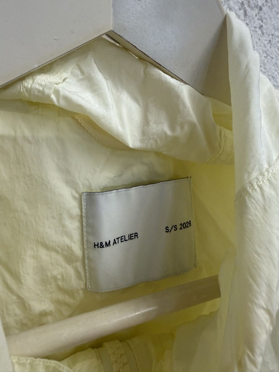 H&M Giacche: H&M Atelier S/S 2026 Windjacke – Nuovo (secondo la descrizione) da Biel/Bienne venduto da lichterhoh 1