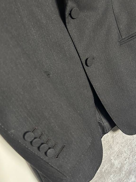 Tom Ford Giacche: Sakko Tom Ford schwarz/anthrazit Grösse: 48 R – Nuovo (secondo la descrizione) da Niederglatt ZH venduto da Julia_4 4
