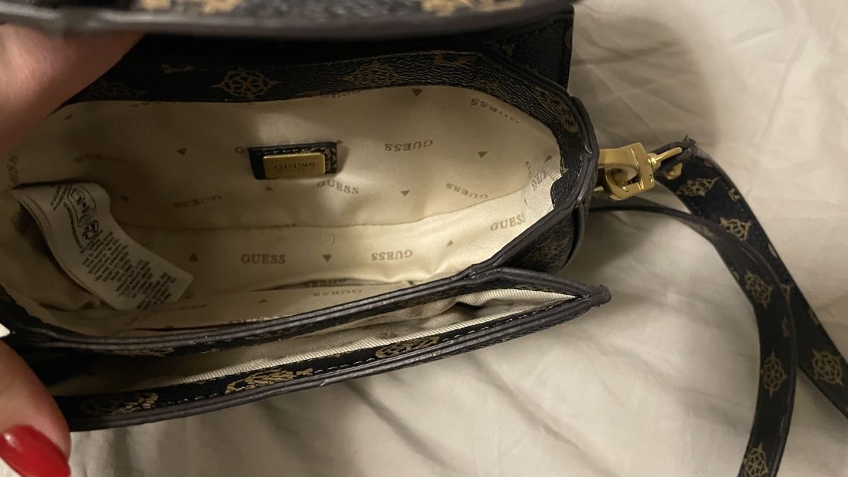 Guess Sacs: Guess Tasche – Neuf (Voir description) à oberwangen b.bern par sar_5v6q 2