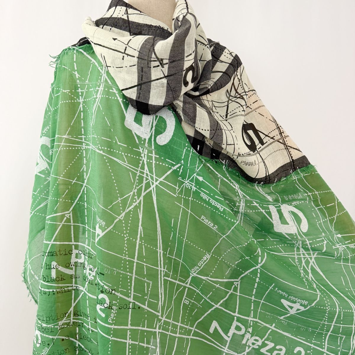 Rundholz Foulards, Tücher & Schals: RUNDHOLZ New Large Scarf – Neu (gemäss Beschreibung) aus Freienbach von Avviivva_Shop 4
