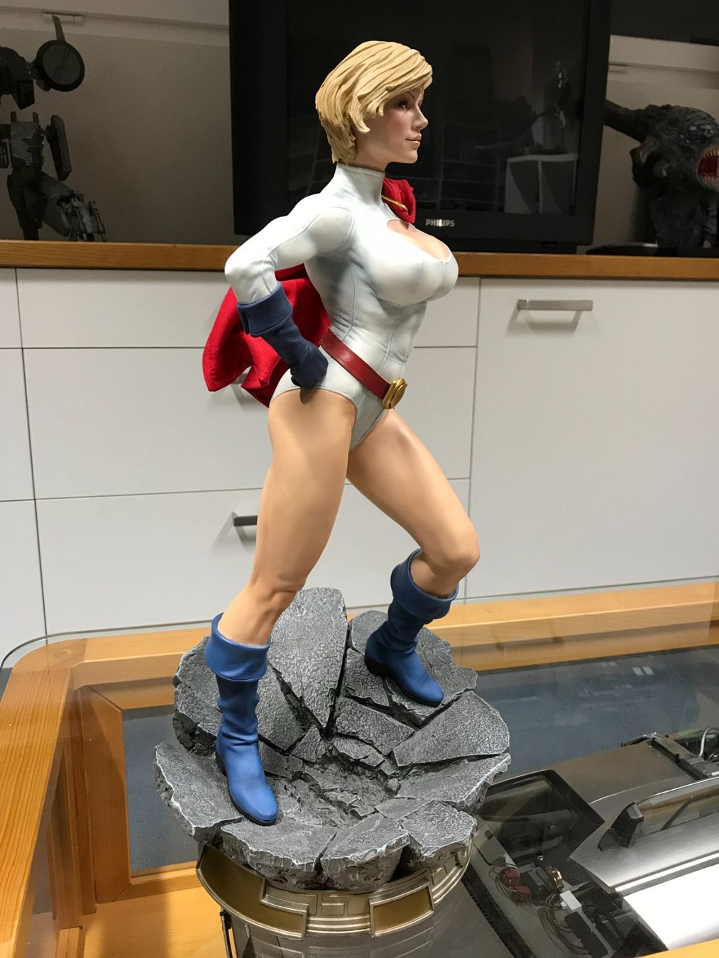 Statuette: Power Girl Premium Format Sideshow 1/4 – Usato da Bassecourt venduto da Matthieum 7