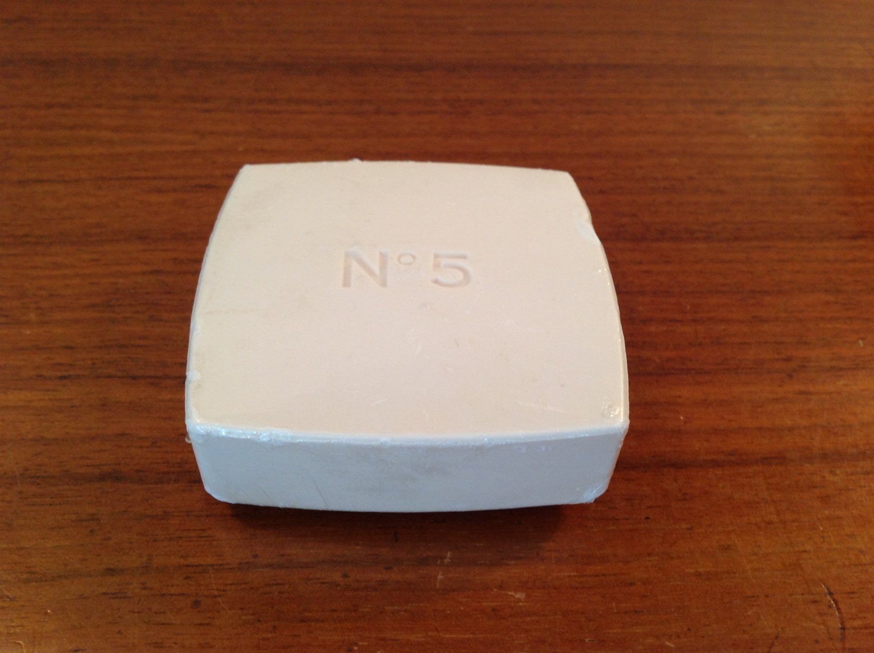 Chanel Douches: savon Chanel  paris -  N° 5 – D'occasion à Vuiteboeuf par broticaire