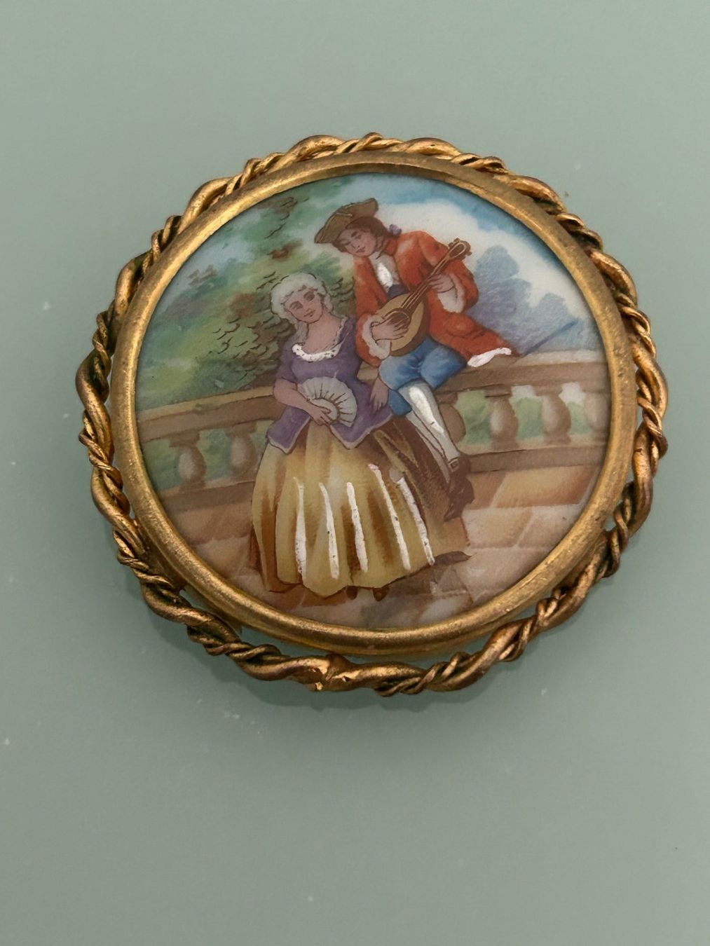 Broches & Aiguilles: Wunderschöne, alte Limoges-Brosche – D'occasion à Eschenz par glaro14 2