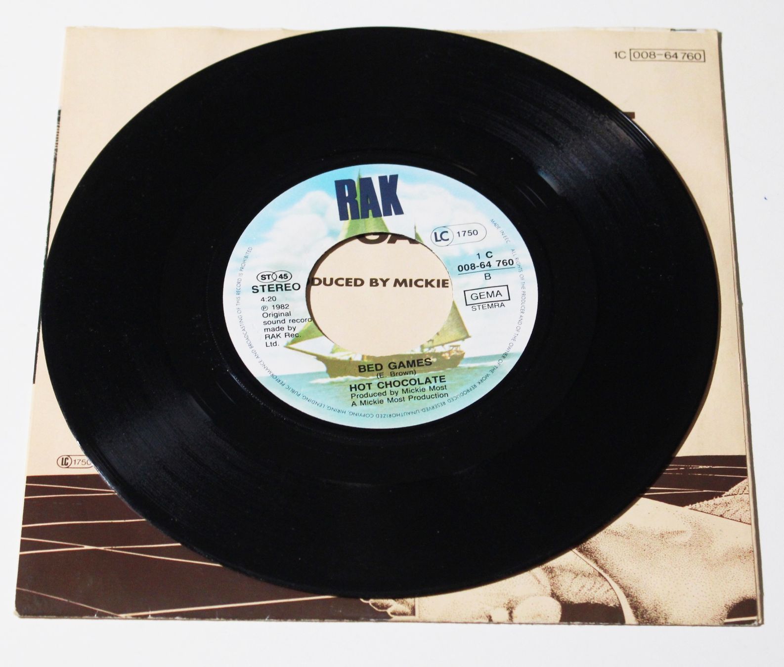 Dischi in vinile: 7" HOT CHOCOLATE - GIRL CRAZY 1982 – Usato da Brüttisellen venduto da Collector-Corner 3