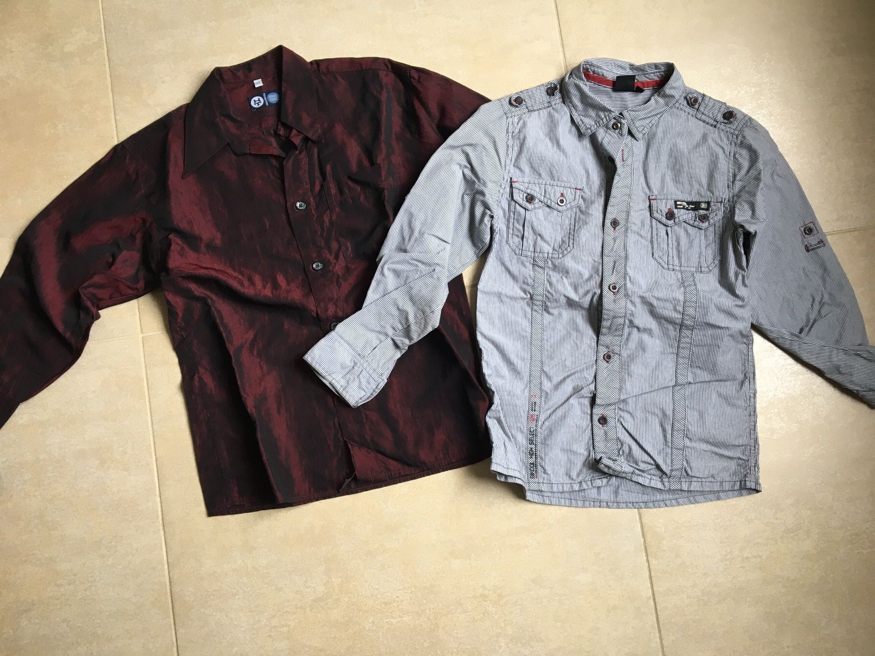 Camicie, T-shirt & Polo: 2 belles chemises (140) – Usato da La Tour-de-Peilz venduto da zazen33