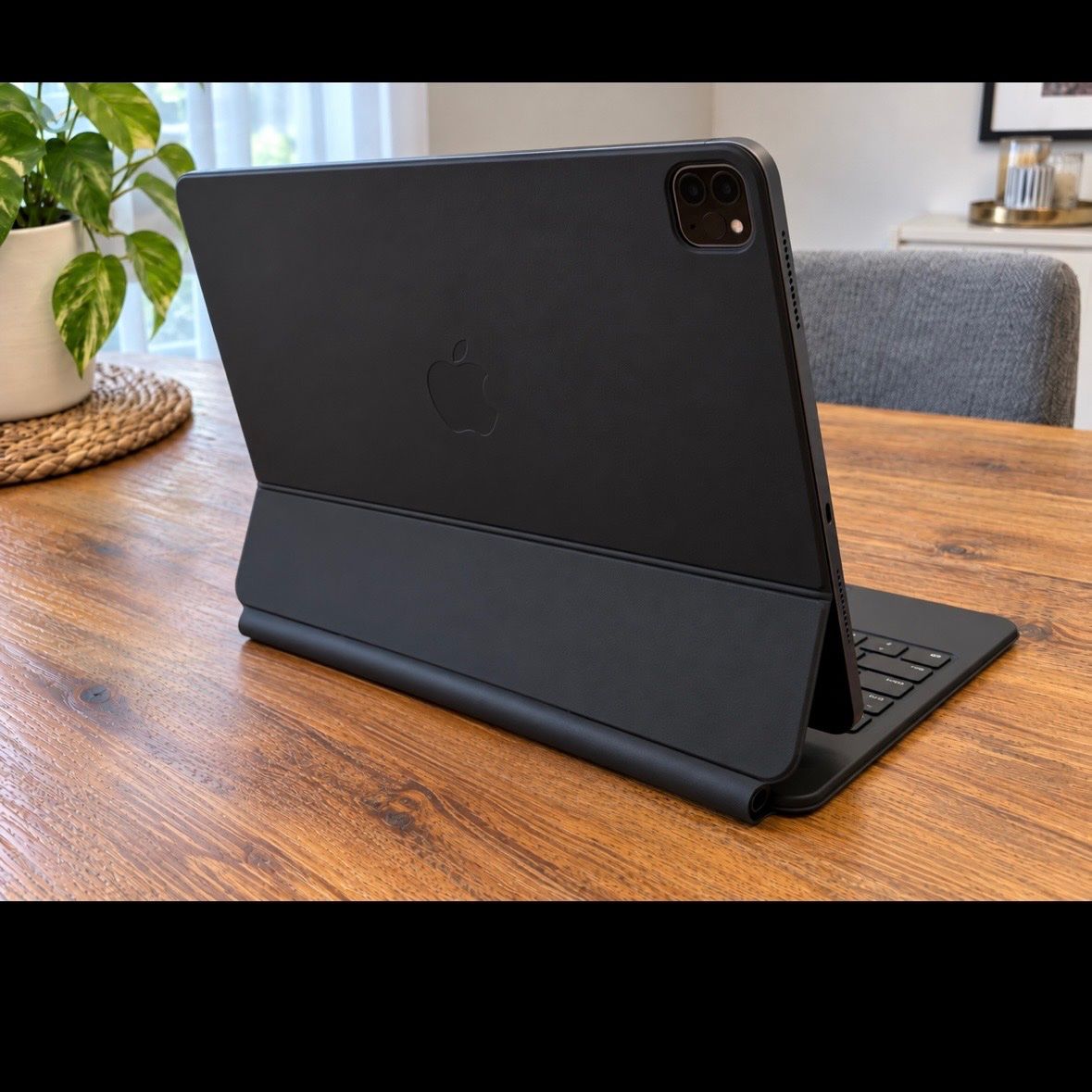 Apple Tastiere: Apple Magic Keyboard iPad 12.9 – Usato da Berikon venduto da shaijlahuber 1