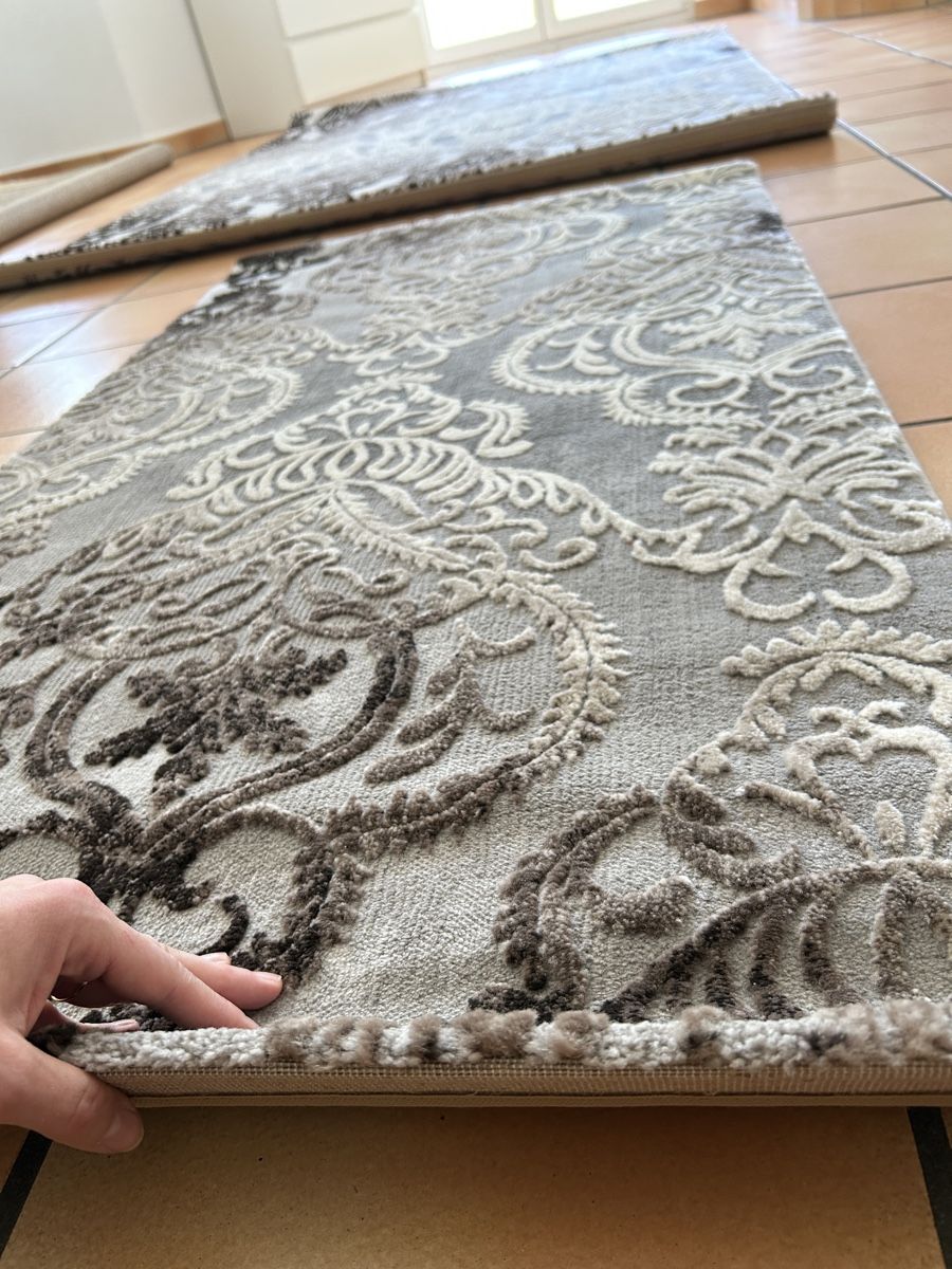 Tappeti: Edle Teppiche mit 3D Ornamenten, 2er-Set, neuwertig – Nuovo (secondo la descrizione) da Spiez venduto da gerybe 1