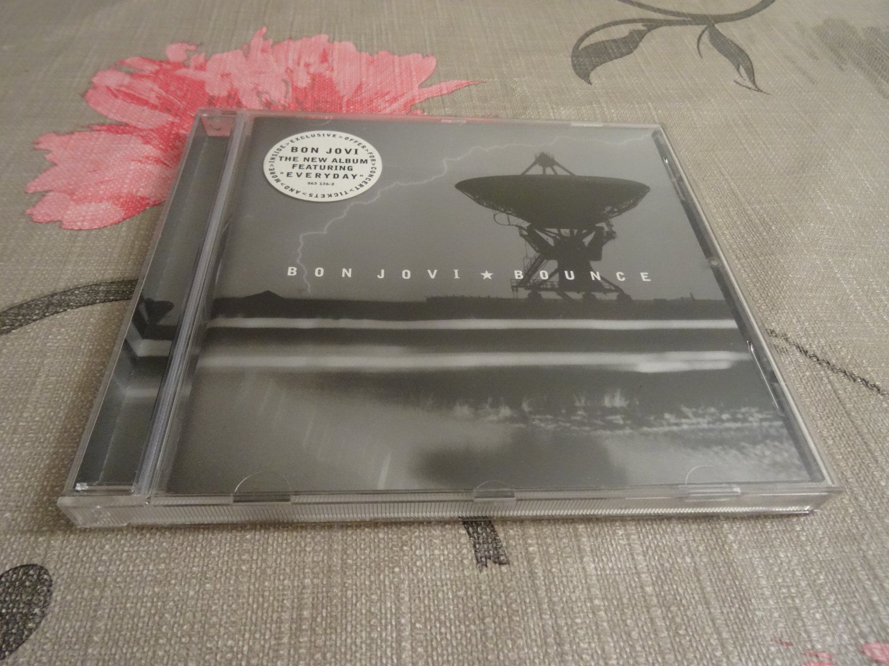 CDs: Bon Jovi - Bounce CD – Gebraucht aus Olten von Disc-Ausverkauf