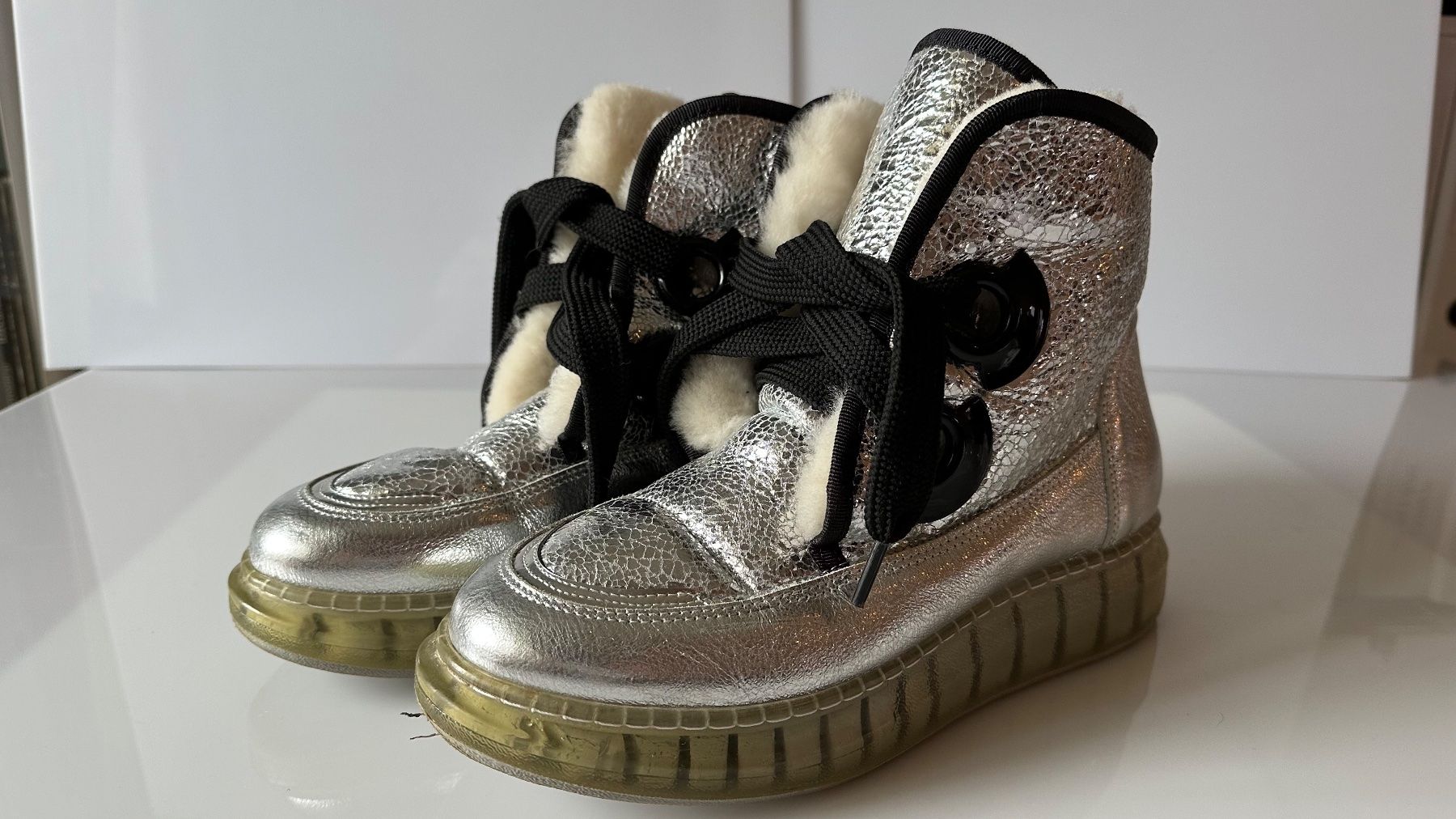 Scarpe da donna: Winterschuhe Damen Gr. 38 – Usato da Jonen venduto da BMWE369