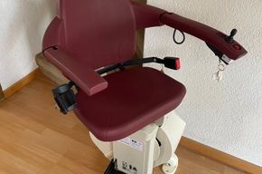 Escaliers: Treppenlift / Sitzlift – D'occasion à Oberwil b. Büren par online-troedler
