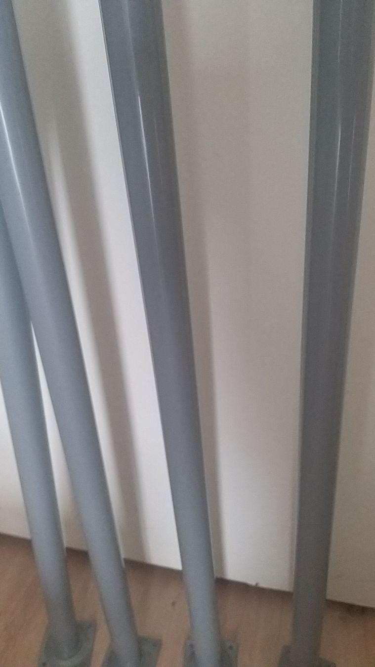 Ikea Altri mobili: Tischbeine / Möbelfüsse von IKEA – Usato da Niederhasli venduto da Goodquality 3
