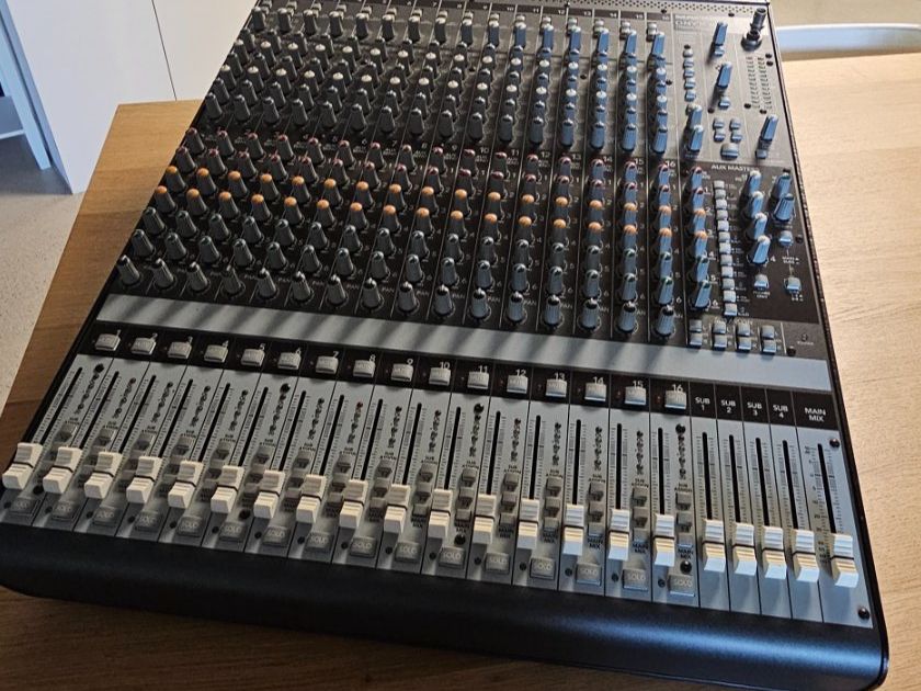 Mackie Console di mixaggio: Mackie Onyx 1640 Analog-Mischpult – Usato da Horgen venduto da Carabiniere1