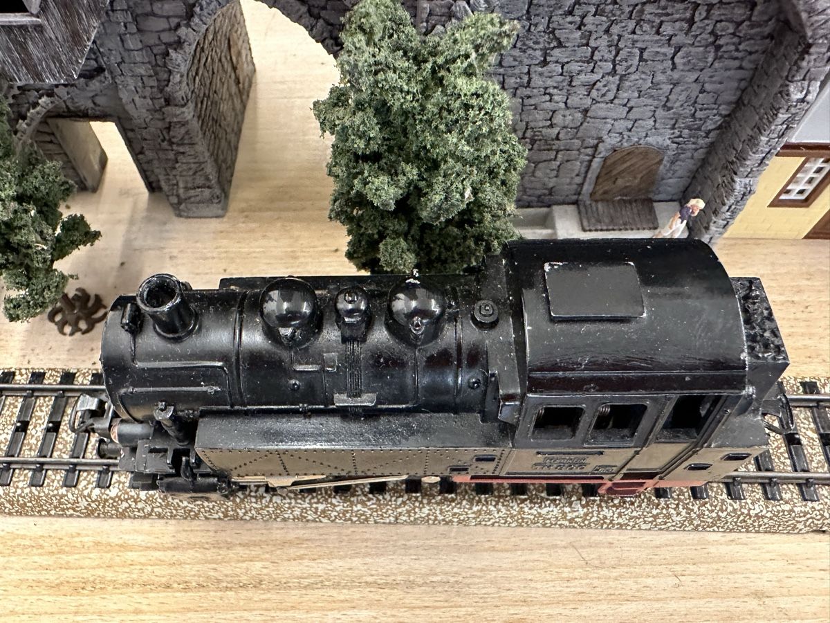 Märklin Modellini di ferrovie: Märklin TM 800 DB BR 80 – Usato da Lupsingen venduto da New-Haven 2