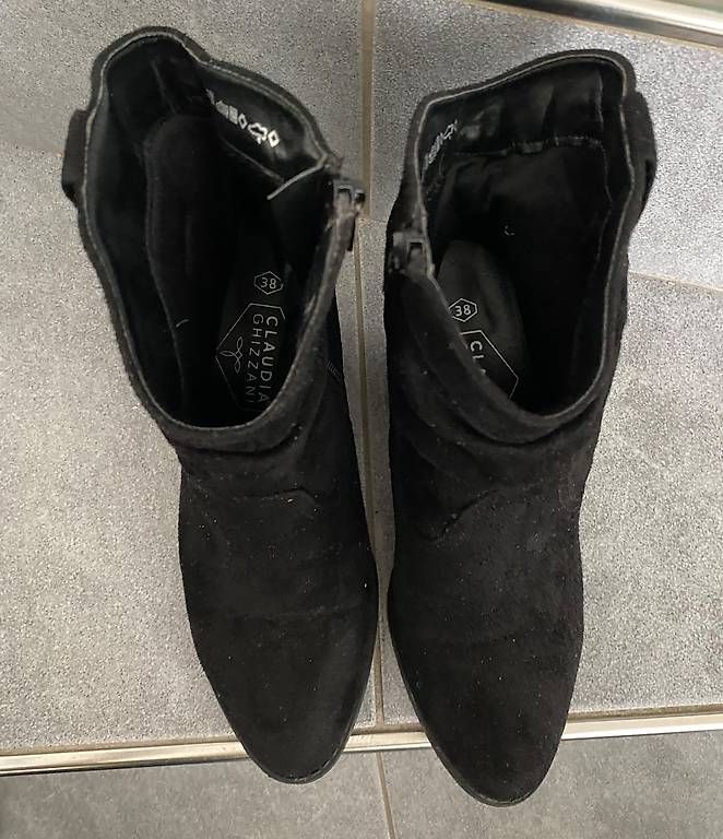 Scarpe da donna: Damen Stiefeletten schwarz Gr 38 – Usato da Selzach venduto da Sangel88 3