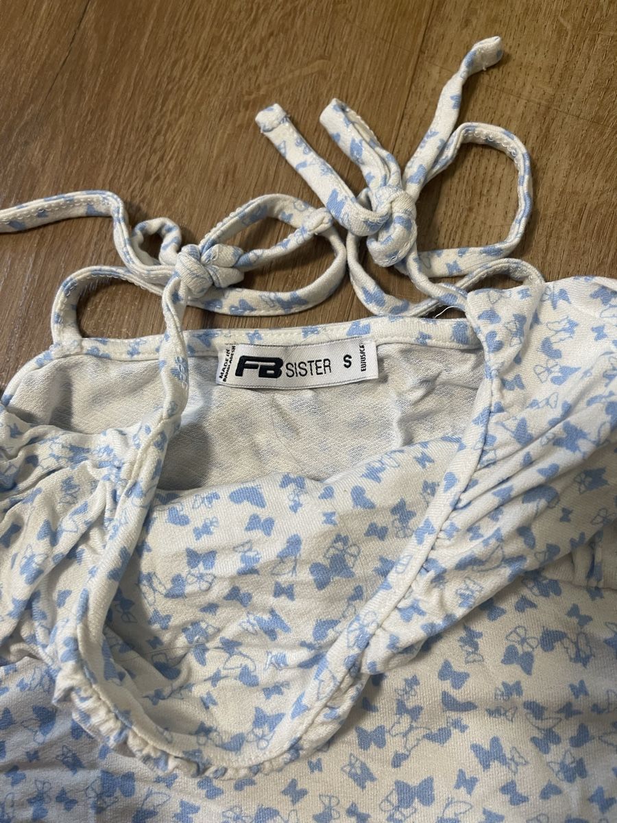 Top: Süsses Top mit Schmetterlingen Gr S – Usato da Bassersdorf venduto da Sandy456 3