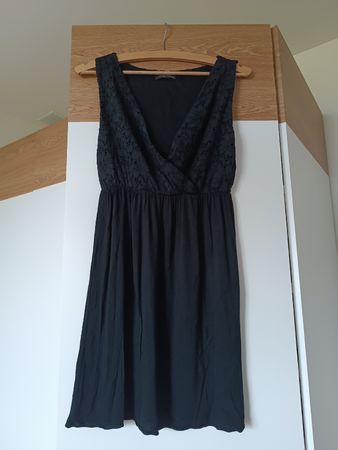 Schwarzes Kleid mit Spitze, Grösse XS/S