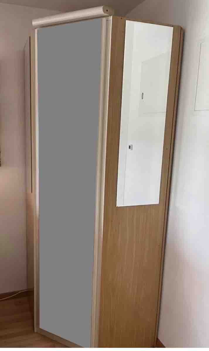 Armadi: Eckschrank mit Spiegel – Usato da Hinwil venduto da F-DS 2