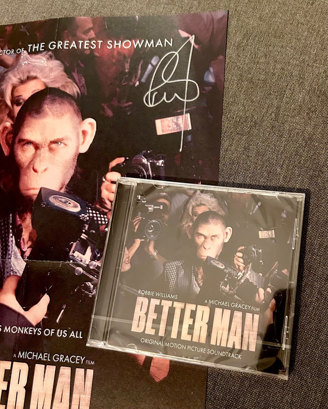 CD: ROBBIE WILLIAMS Better Man CD & 2 Tapes & SIGNIERTES POSTER! – Nuovo e nell'imballaggio originale da Basel venduto da forevermusic 1