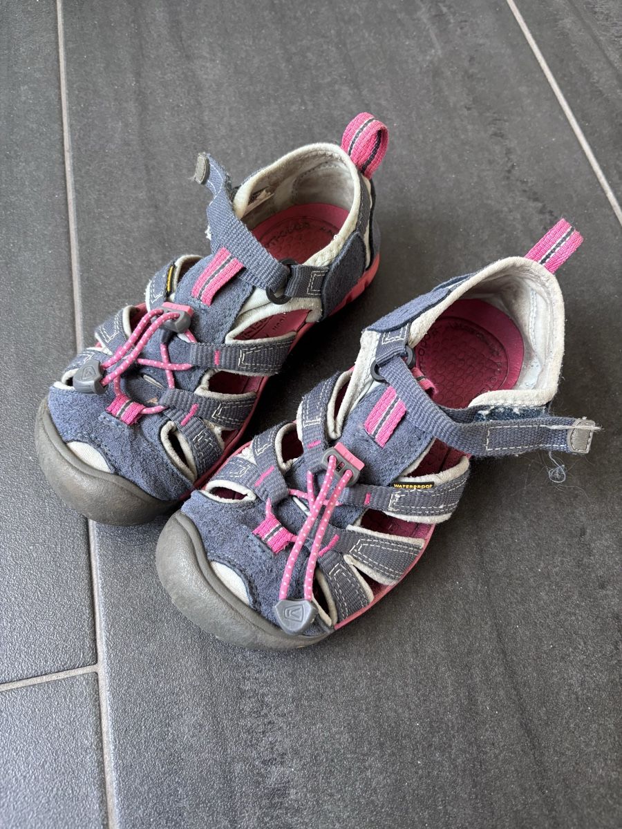 Keen Schuhe für Mädchen: Keen Sandalen 30/31 – Gebraucht aus Uster von bat_f22x