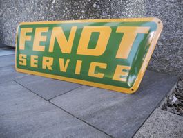 GROSSES FENDT EMAILSCHILD