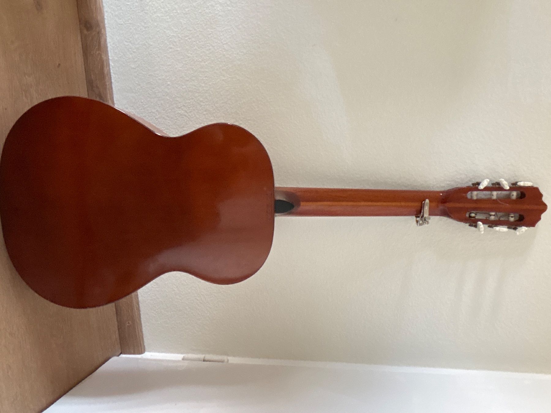 Strumenti musicali: Classical Guitar + Free Capo 🎸 – Usato da Zürich venduto da liu_62ql 1