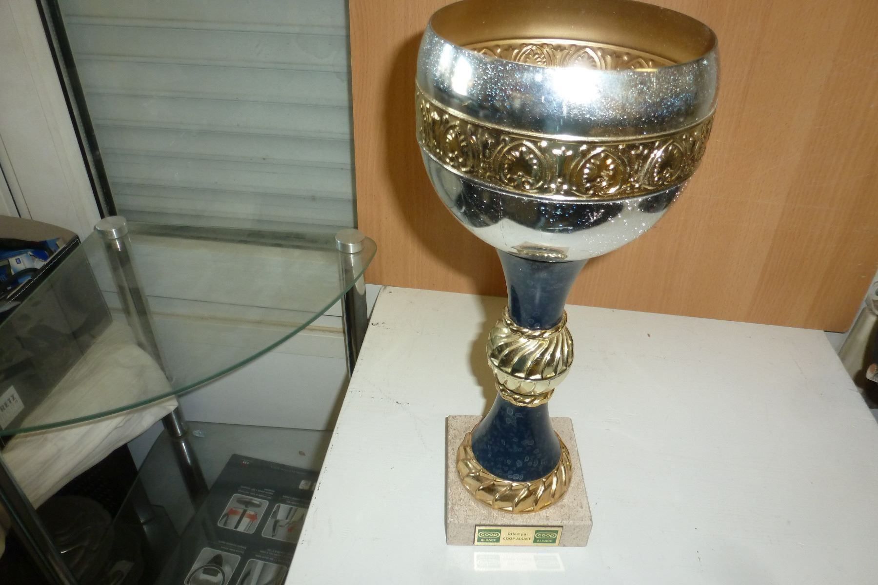 Figuren: Vintage Sport Trophäe. – Gebraucht aus Emmen von newdeal1970 2