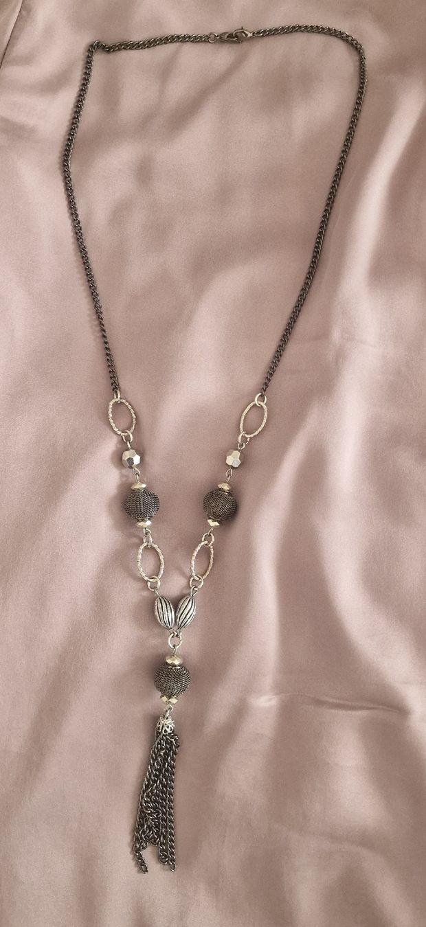 Catenine: Stylish necklace with small details – Usato da Zürich venduto da yam_rct6 1