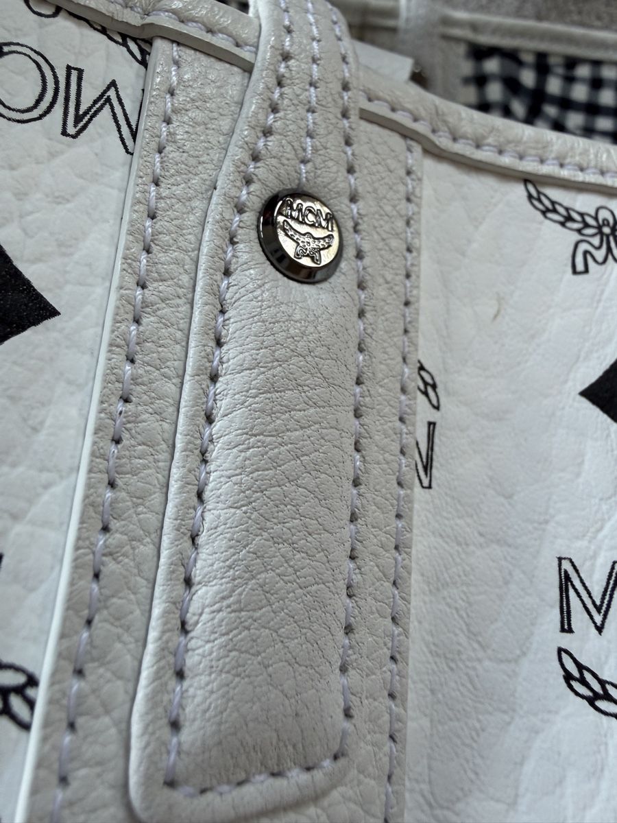 Mcm Borse: MCM Tasche Liz, Medium, reversible, weiss – Nuovo (secondo la descrizione) da Zollikon venduto da into-the-west 5
