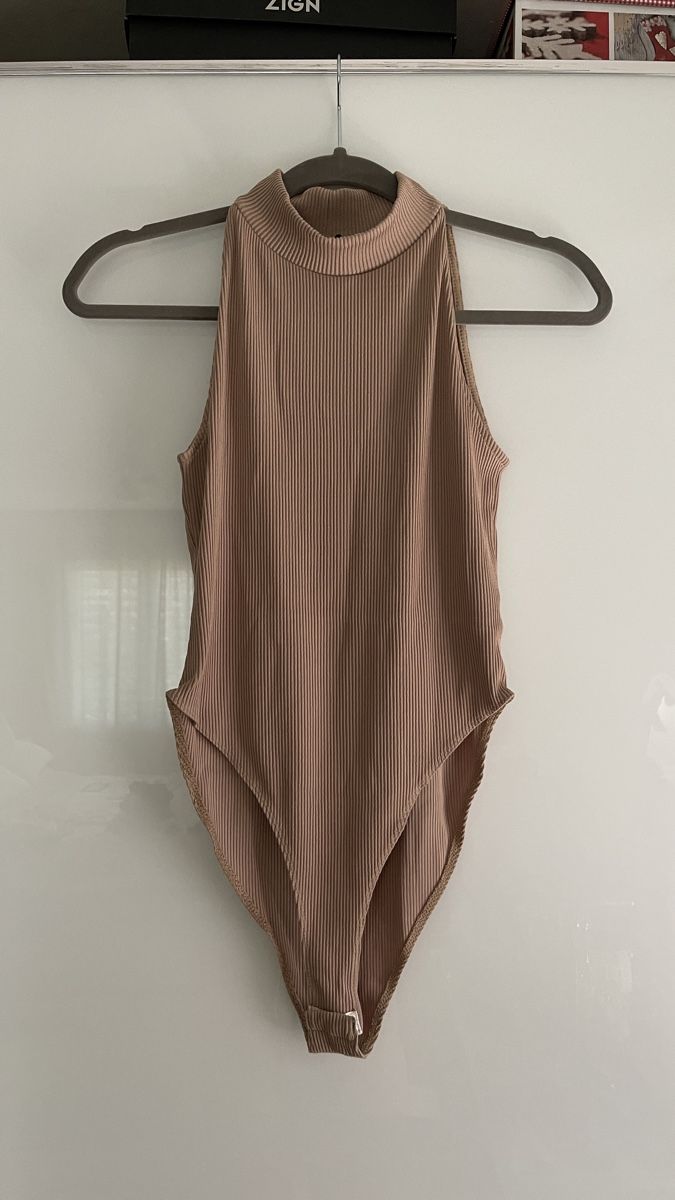 New Look Tops: Body von New Look in Beige – Gebraucht aus Lausen von sim_hgp6