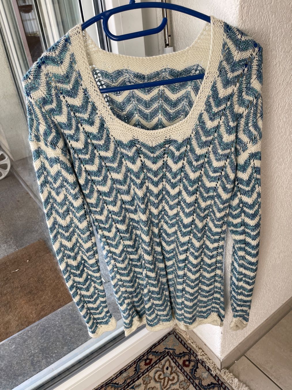 Maglioni & Felpe: Schöner Strickpullover Vintage Grösse M, Top Zustand – Usato da Gutenswil venduto da yneB1943