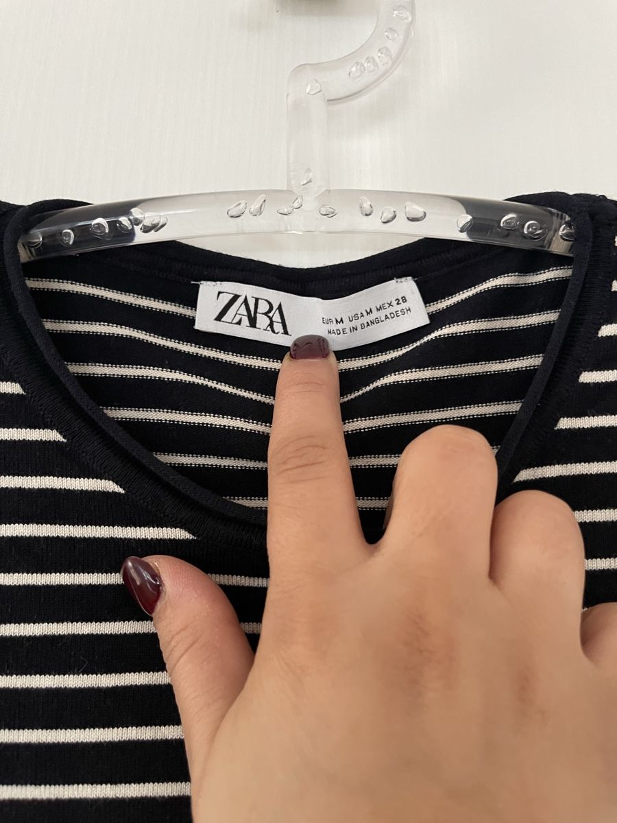 Zara Maglioni & Felpe: Zara Basic Shirt Schwarz-Weiss Gestreift – Nuovo (secondo la descrizione) da Wetzikon ZH venduto da man_7mn7 2
