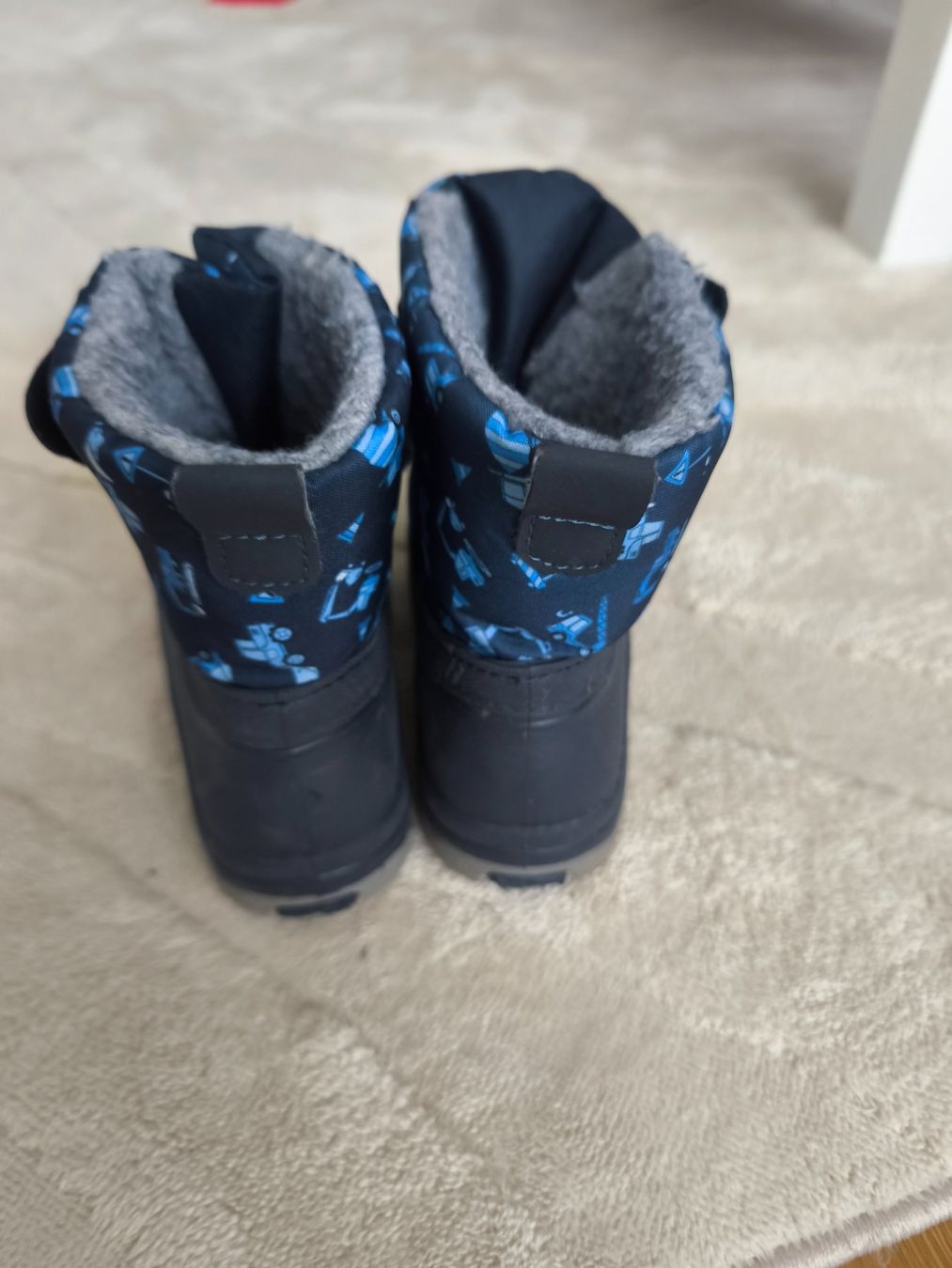 Chaussures garçon: Kinder Winter Stiefel 26/27 – D'occasion à Murten par pla_j9qh 1