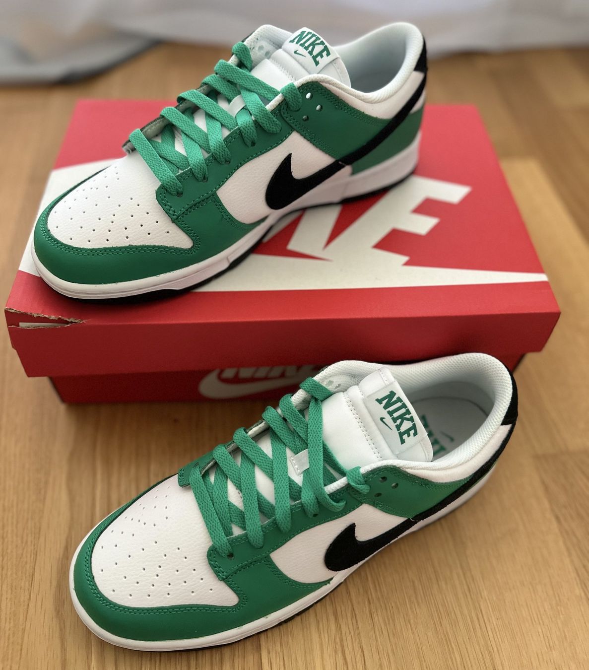 Nike Herrenschuhe: Nike Dunk Low Celtics - Grösse 43 - NEU & OVP – Neu und originalverpackt aus Fehraltorf von essah4life 3