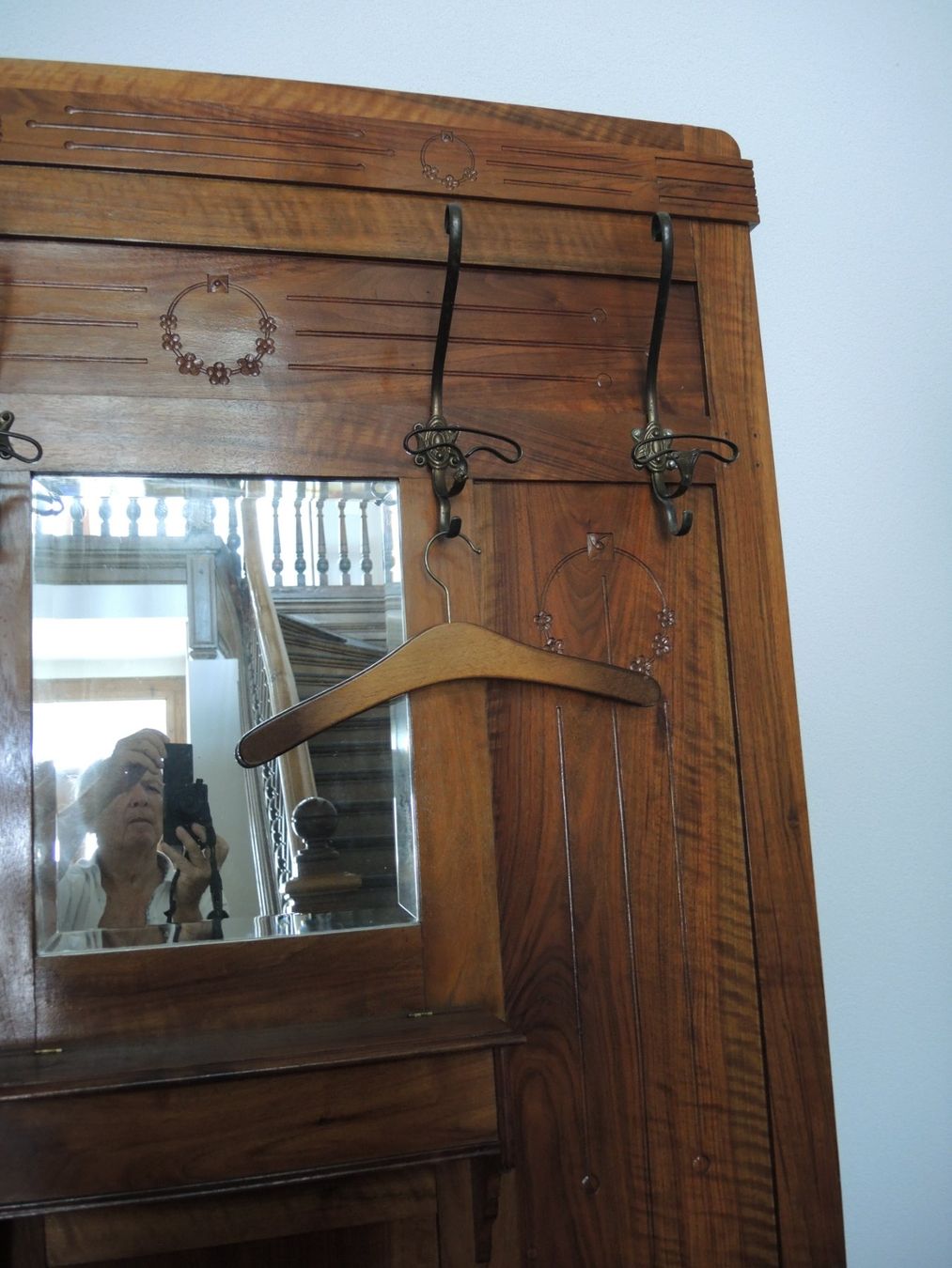 Garderobe: Garderobe  (Cafe Garderobe) – Gebraucht aus Oberhofen am Thunersee von buebeneggwaren 2